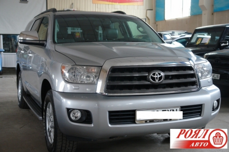 Toyota Sequoia