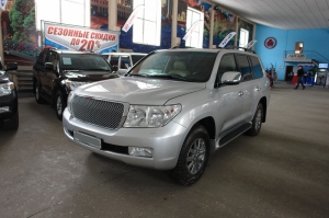Toyota Land Cruiser 200